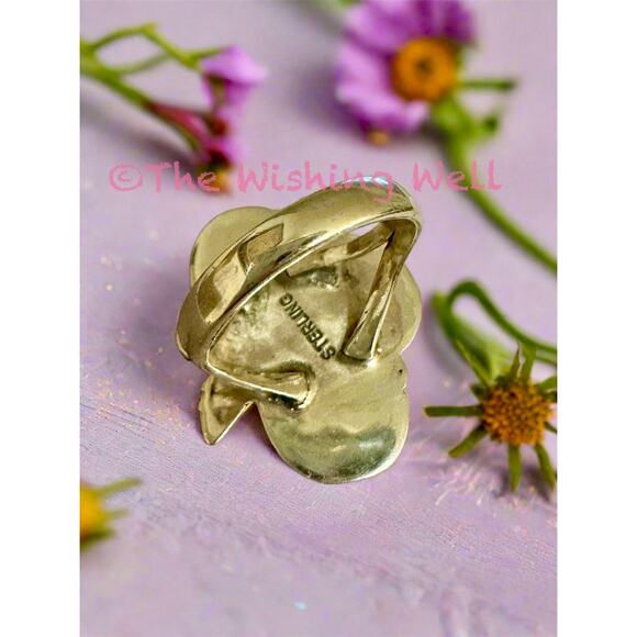 Queen Conch Pink Three Stone | Sterling Silver Ring | Size 8 - Picture 4 of 6